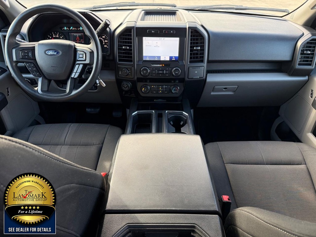 Ford F-150 Vehicle Full-screen Gallery Image 15