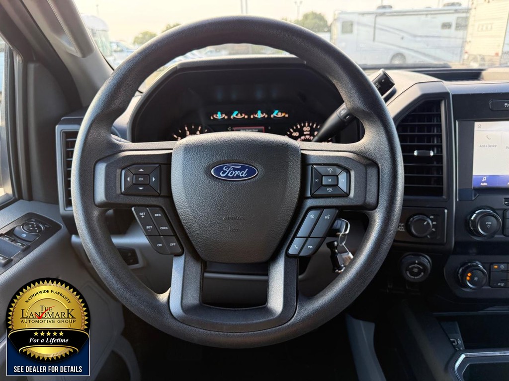 Ford F-150 Vehicle Full-screen Gallery Image 16