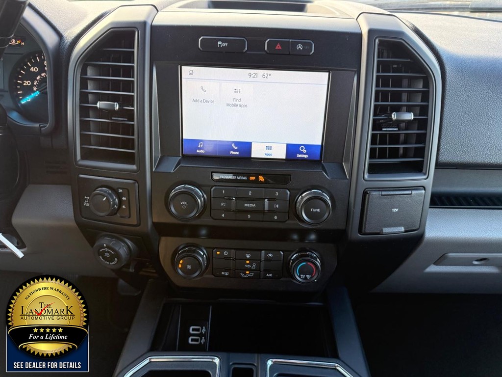 Ford F-150 Vehicle Full-screen Gallery Image 17