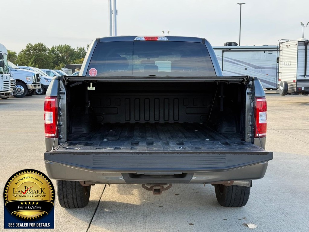 Ford F-150 Vehicle Full-screen Gallery Image 18