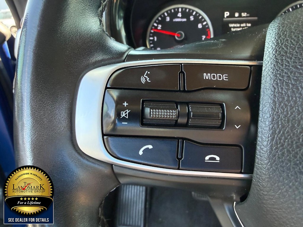 Kia K5 Vehicle Full-screen Gallery Image 10