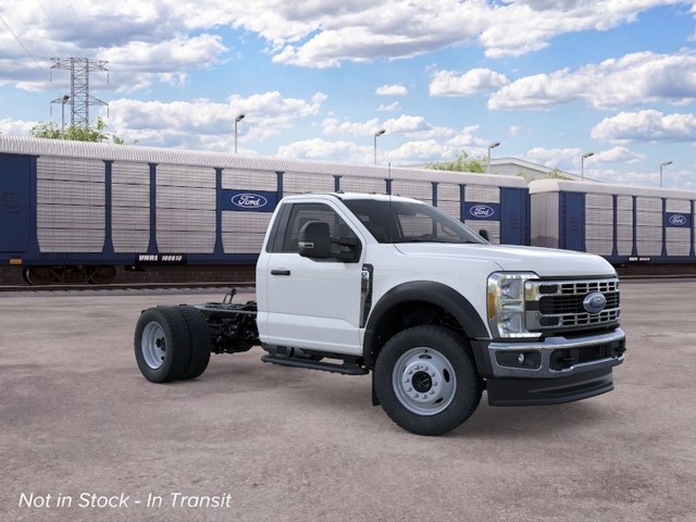 Ford F-550SD Vehicle Full-screen Gallery Image 7