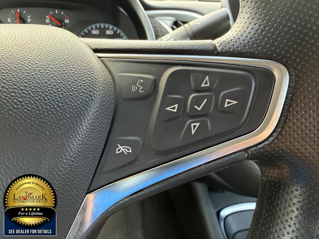 Chevrolet Malibu Vehicle Full-screen Gallery Image 11