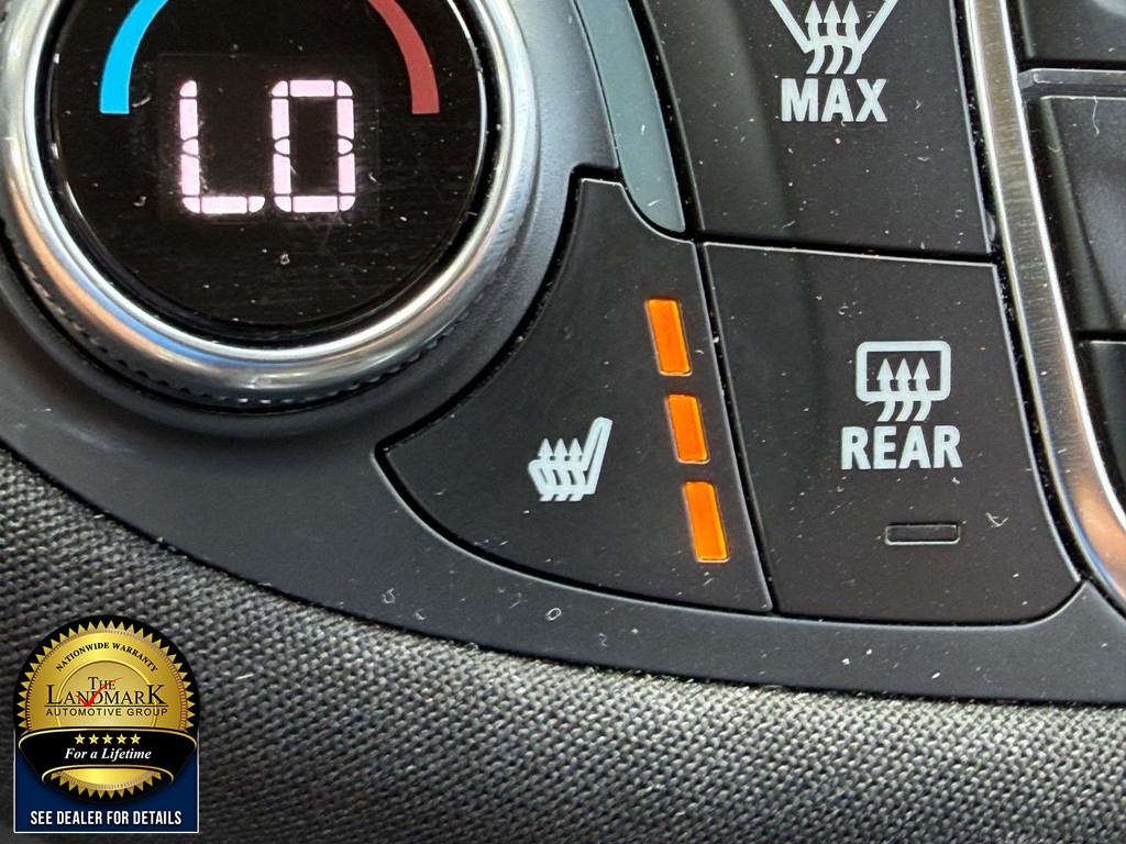 Chevrolet Malibu Vehicle Full-screen Gallery Image 14
