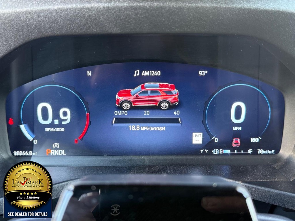 Ford Explorer Vehicle Full-screen Gallery Image 12