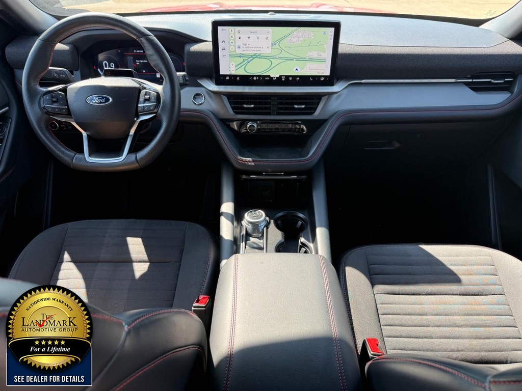 Ford Explorer Vehicle Full-screen Gallery Image 19