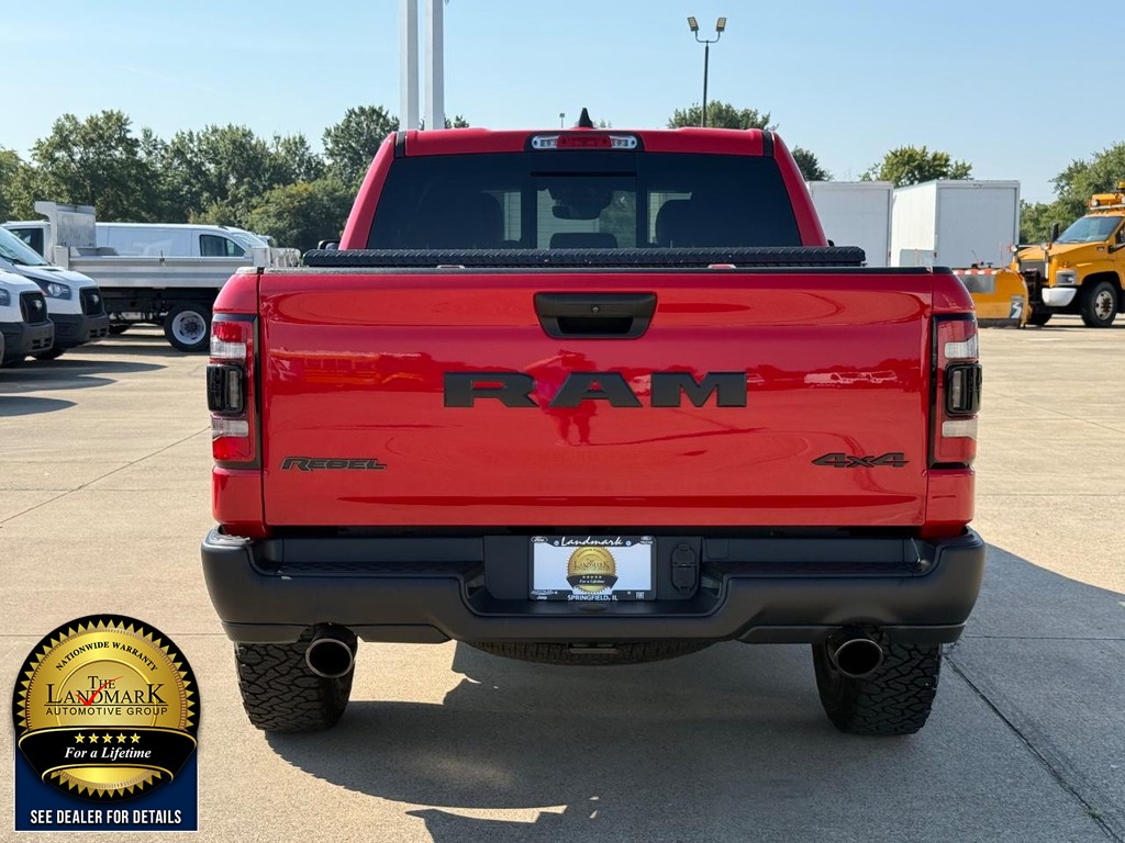 Ram 1500 Vehicle Full-screen Gallery Image 6