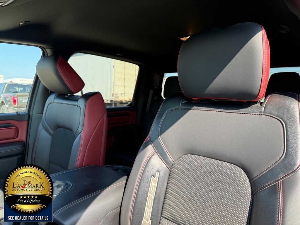 Ram 1500 Vehicle Full-screen Gallery Image 9
