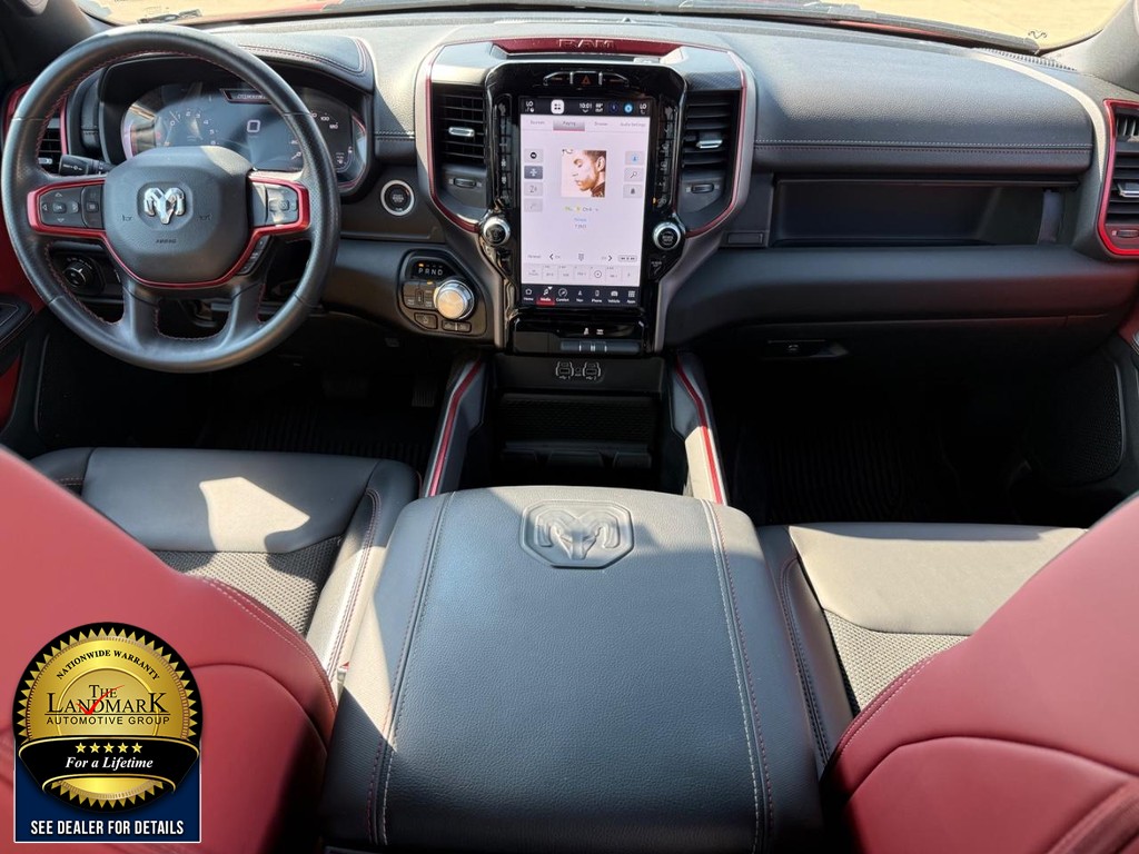 Ram 1500 Vehicle Full-screen Gallery Image 17