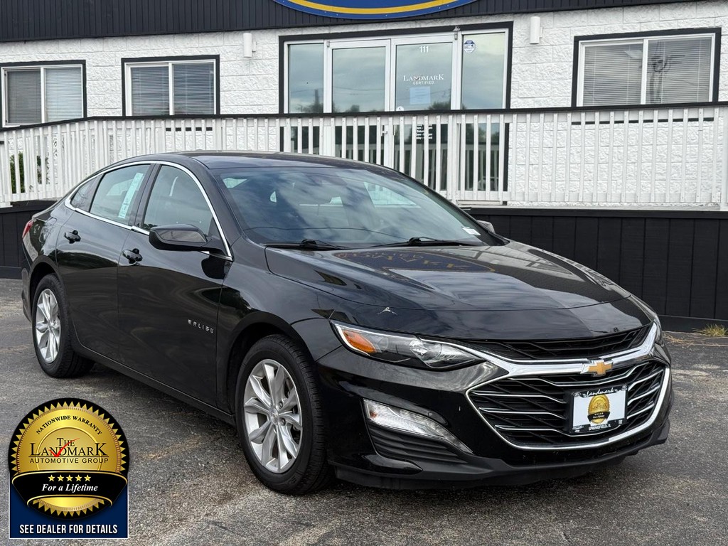 Chevrolet Malibu Vehicle Full-screen Gallery Image 3
