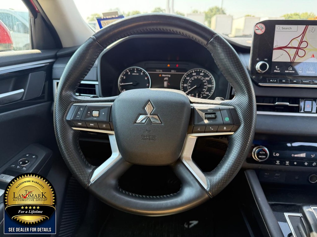 Mitsubishi Outlander Vehicle Full-screen Gallery Image 18