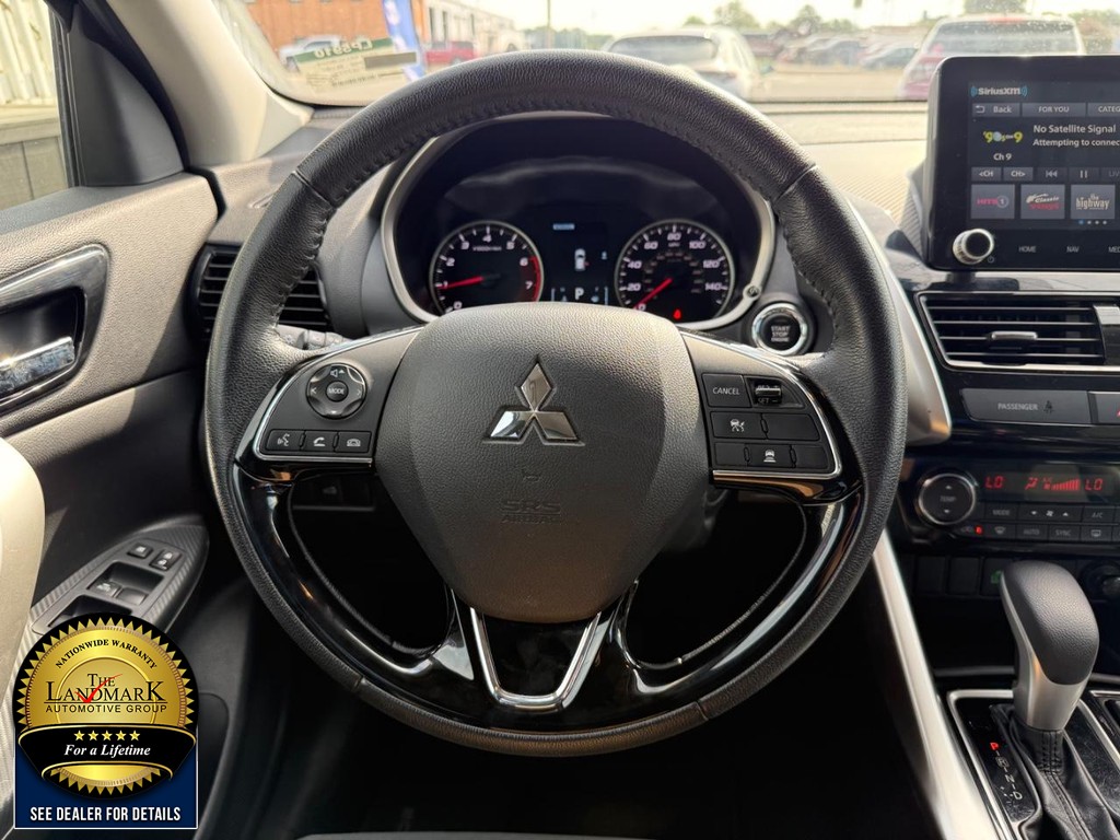 Mitsubishi Eclipse Cross Vehicle Full-screen Gallery Image 18
