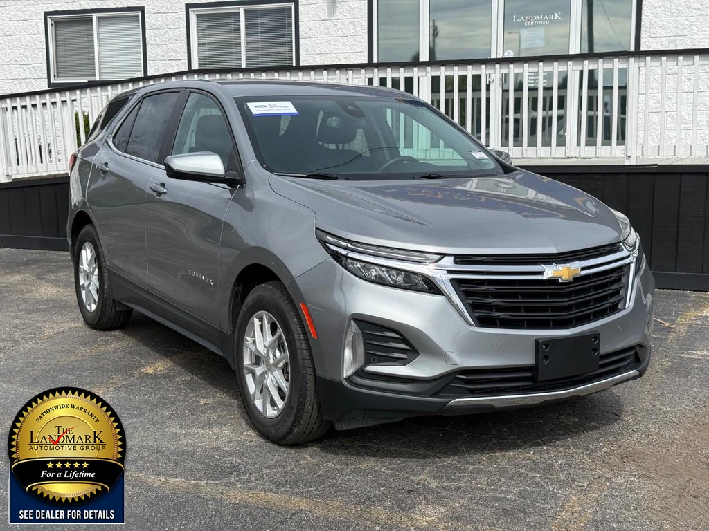 Chevrolet Equinox Vehicle Full-screen Gallery Image 3