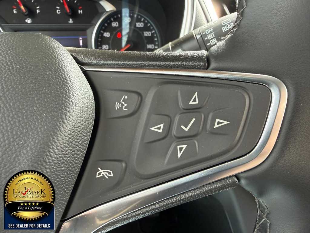 Chevrolet Equinox Vehicle Full-screen Gallery Image 11