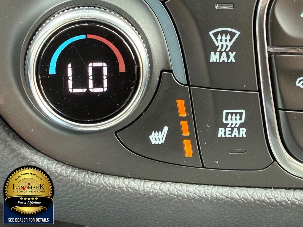 Chevrolet Equinox Vehicle Full-screen Gallery Image 14