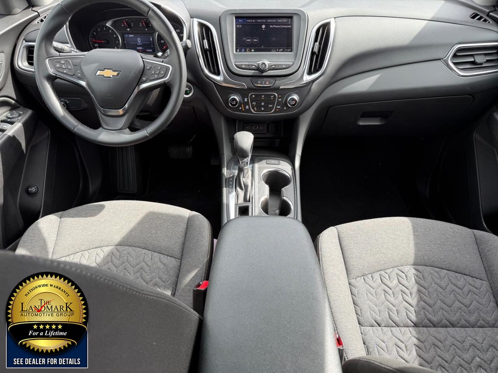 Chevrolet Equinox Vehicle Full-screen Gallery Image 16