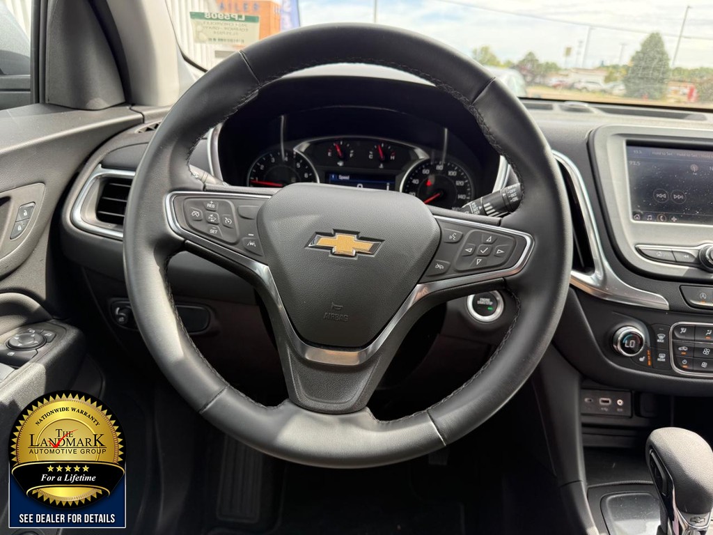 Chevrolet Equinox Vehicle Full-screen Gallery Image 17