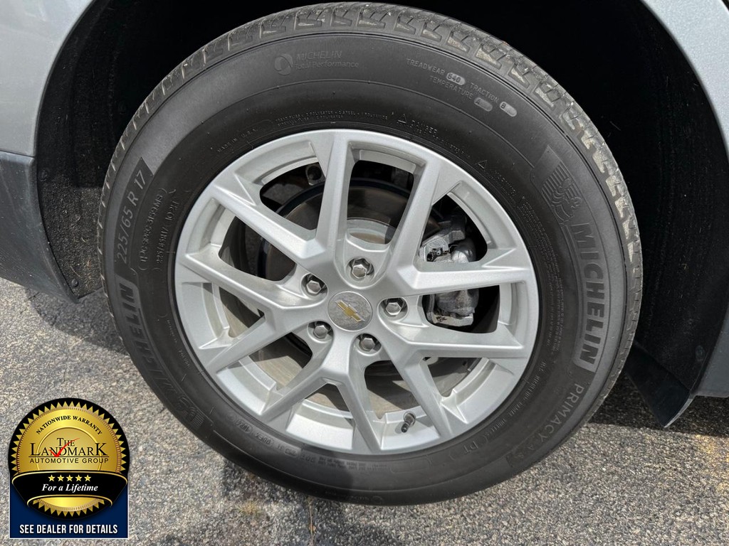 Chevrolet Equinox Vehicle Full-screen Gallery Image 20