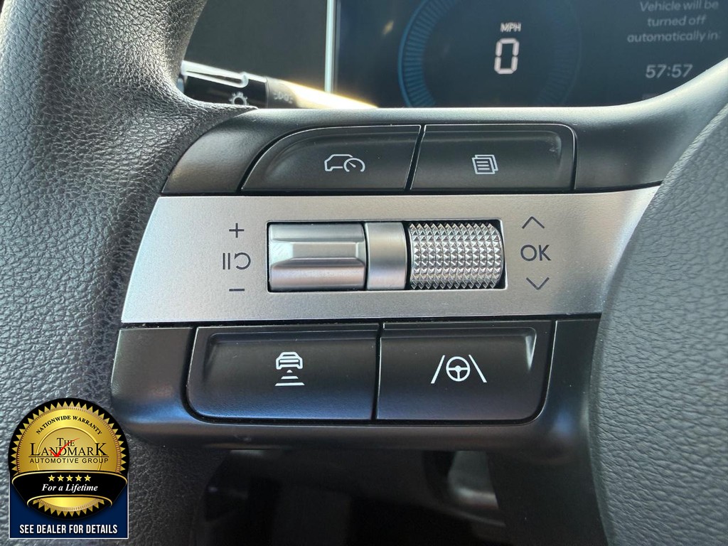 Hyundai Sonata Vehicle Full-screen Gallery Image 10