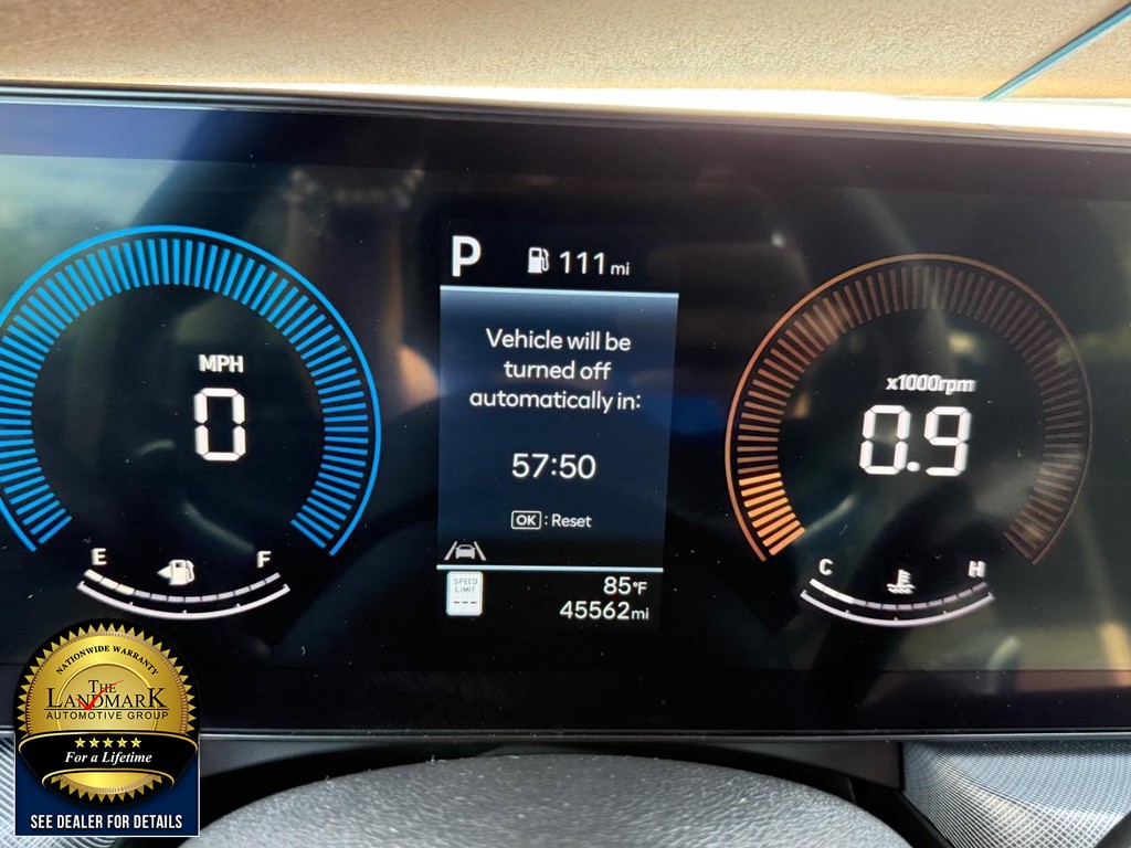 Hyundai Sonata Vehicle Full-screen Gallery Image 12