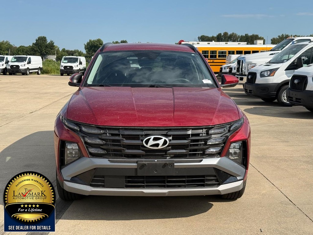Hyundai Tucson Vehicle Full-screen Gallery Image 2