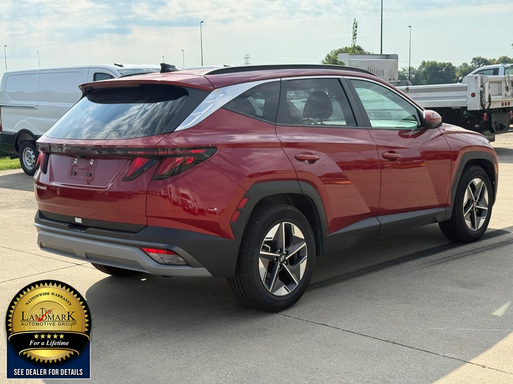 Hyundai Tucson Vehicle Full-screen Gallery Image 5