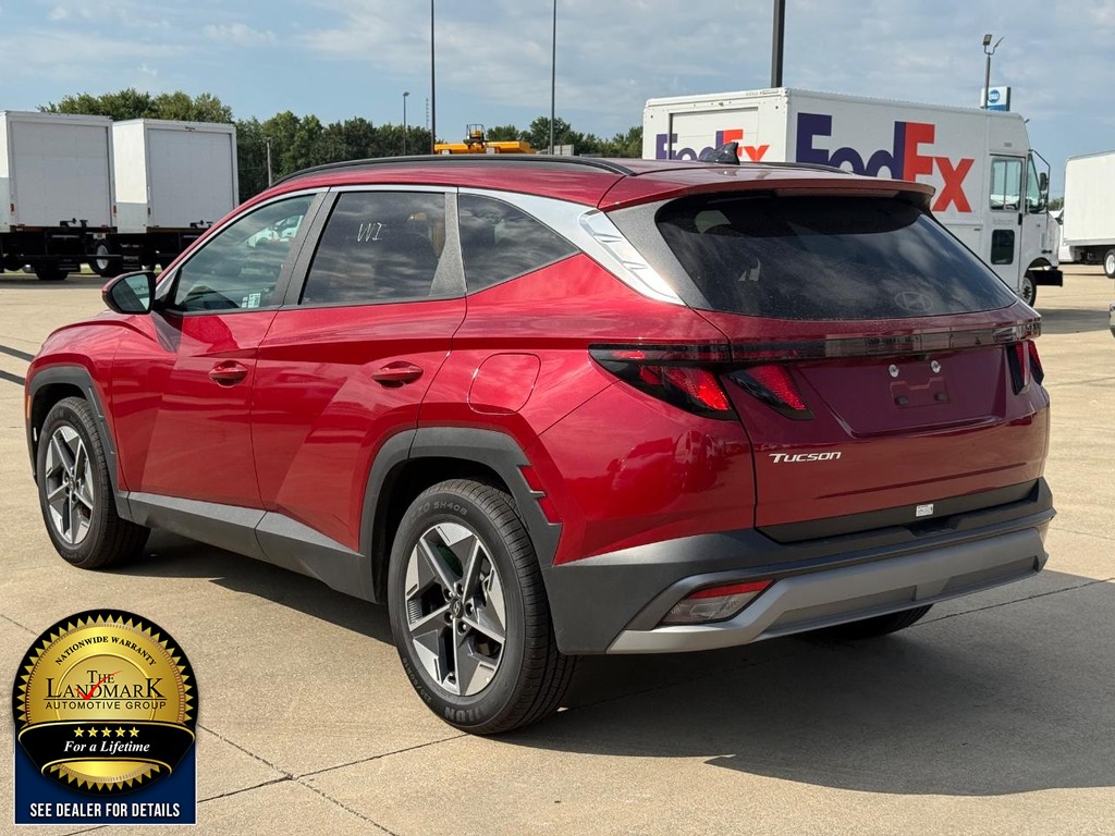 Hyundai Tucson Vehicle Full-screen Gallery Image 7