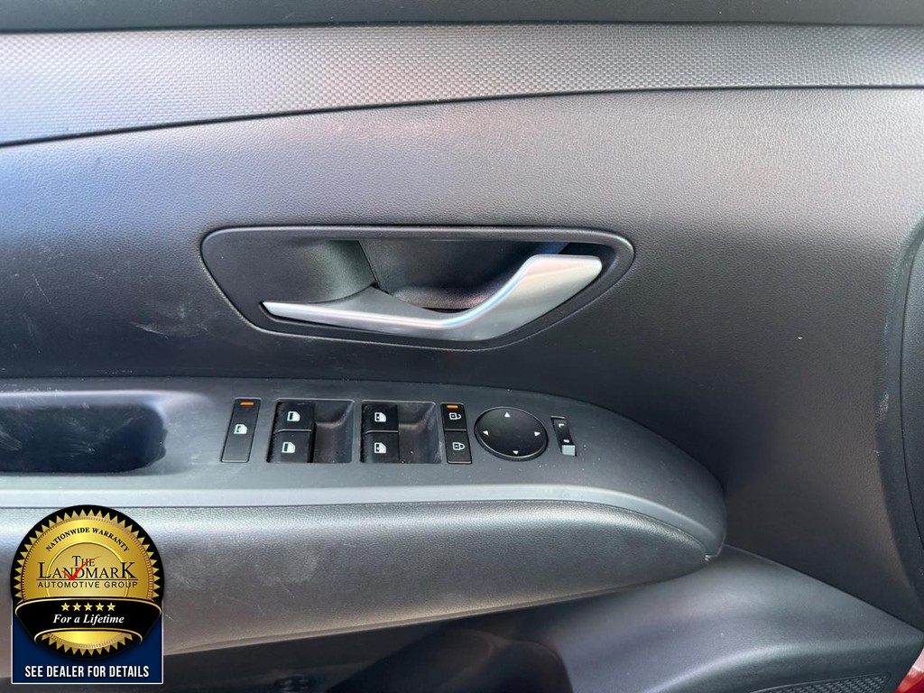 Hyundai Tucson Vehicle Full-screen Gallery Image 8