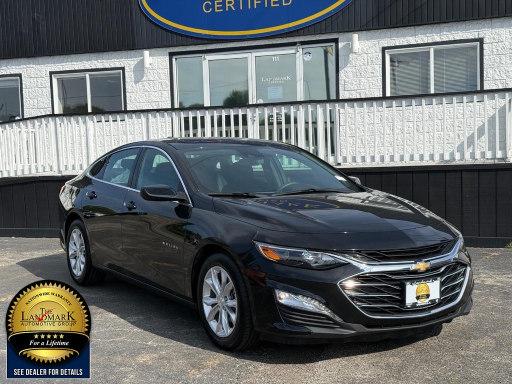 Chevrolet Malibu Vehicle Full-screen Gallery Image 3