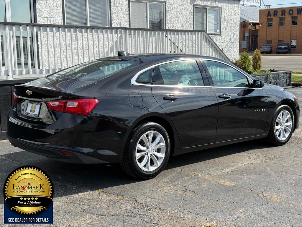 Chevrolet Malibu Vehicle Full-screen Gallery Image 5