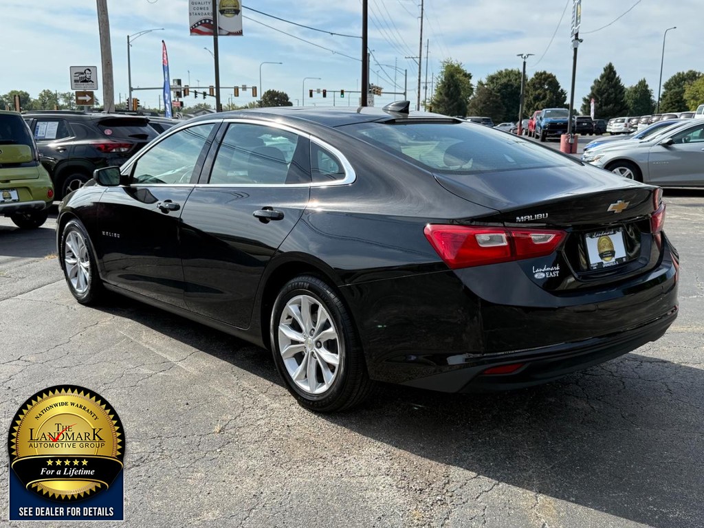 Chevrolet Malibu Vehicle Full-screen Gallery Image 7