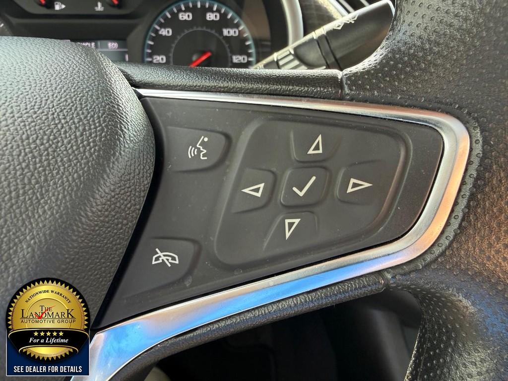 Chevrolet Malibu Vehicle Full-screen Gallery Image 11