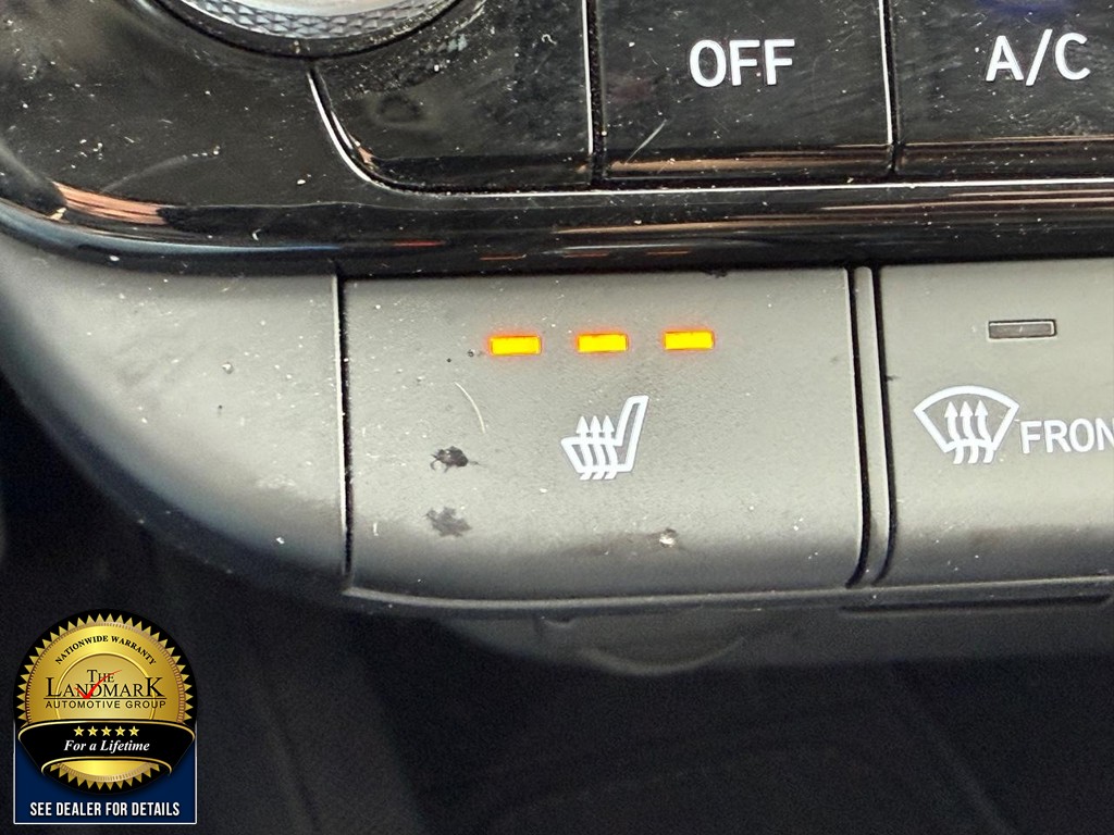 Hyundai Elantra Vehicle Full-screen Gallery Image 14
