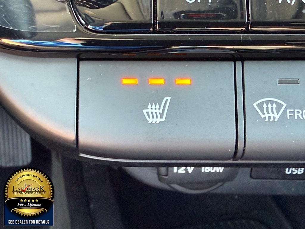Hyundai Elantra Vehicle Full-screen Gallery Image 14
