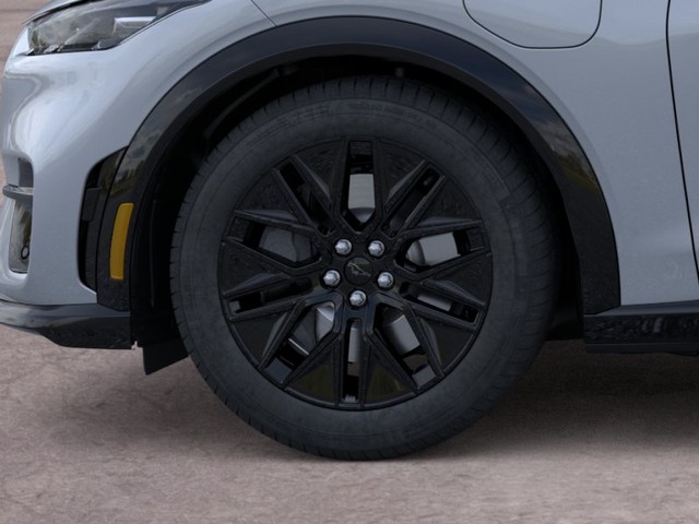 Ford Mustang Mach-E Vehicle Full-screen Gallery Image 19