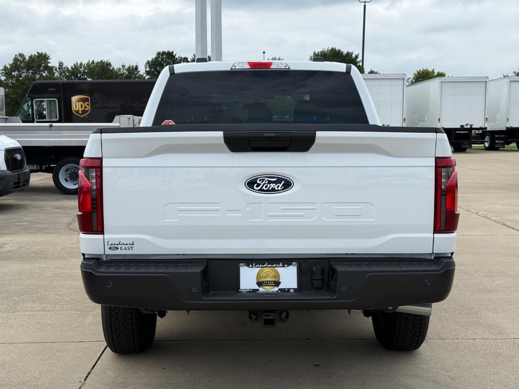 Ford F-150 Vehicle Full-screen Gallery Image 6