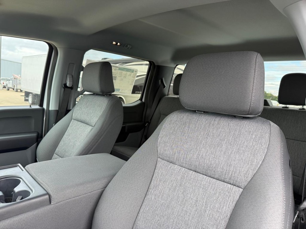 Ford F-150 Vehicle Full-screen Gallery Image 9