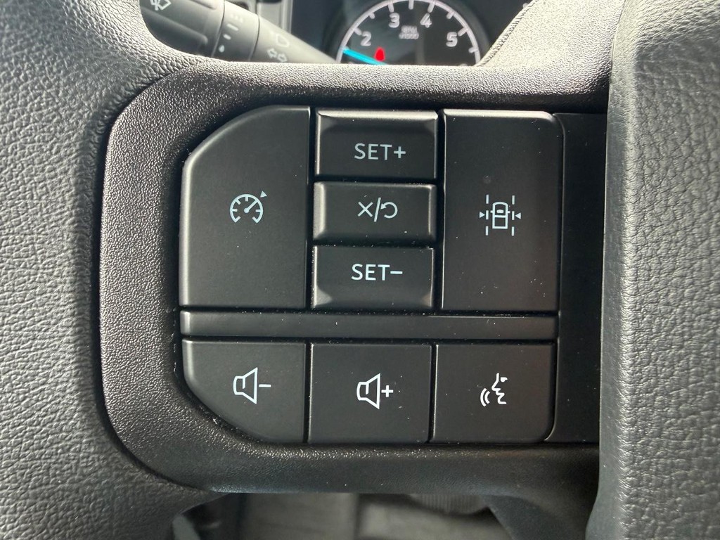 Ford F-150 Vehicle Full-screen Gallery Image 10