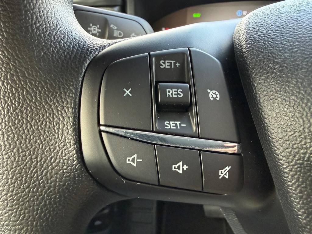 Ford Maverick Vehicle Full-screen Gallery Image 10