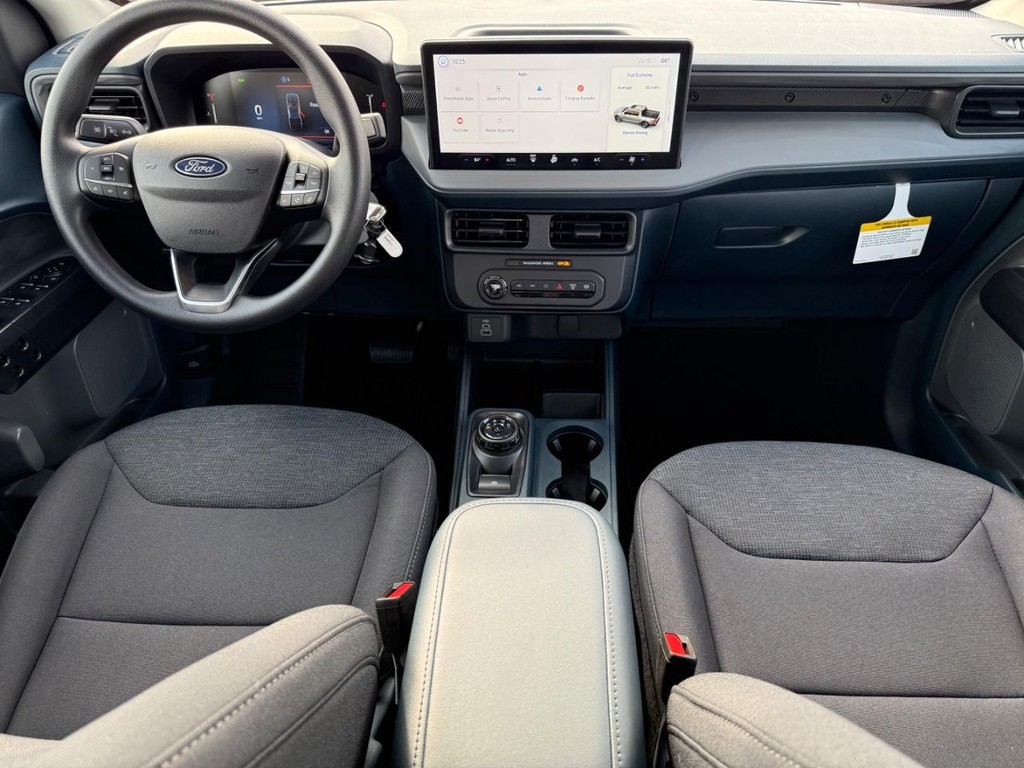 Ford Maverick Vehicle Full-screen Gallery Image 15