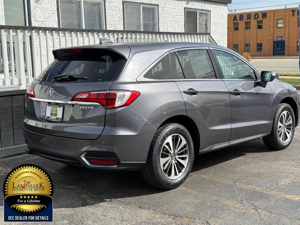 Acura RDX Vehicle Full-screen Gallery Image 5