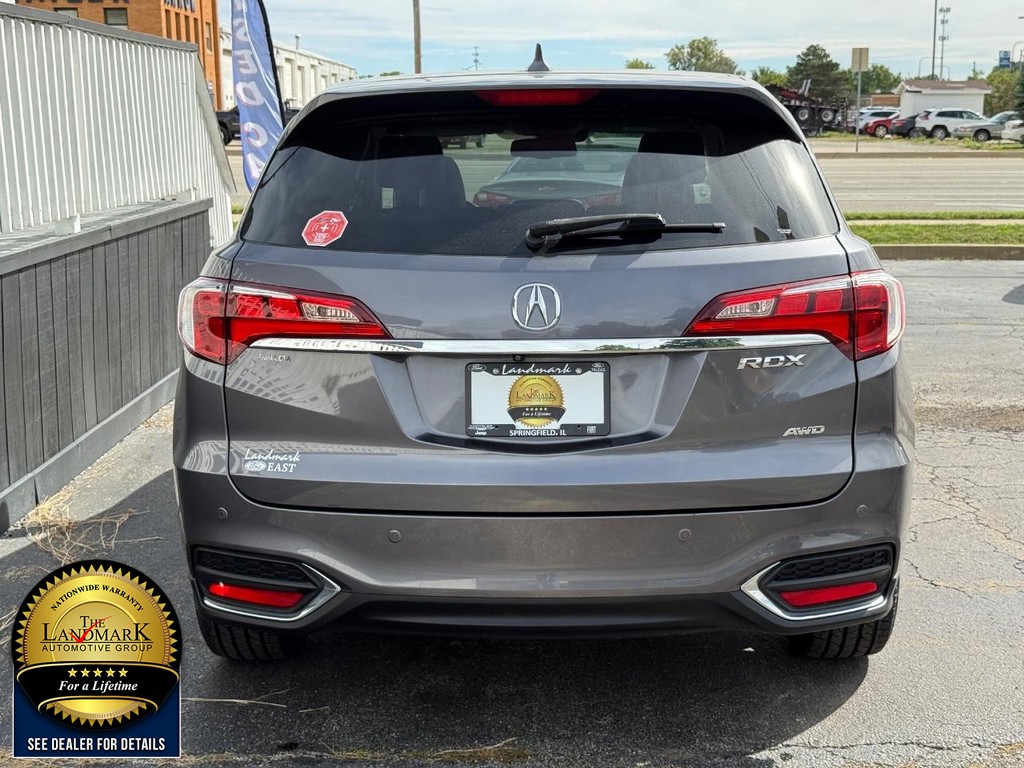 Acura RDX Vehicle Full-screen Gallery Image 6