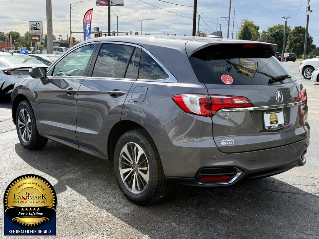 Acura RDX Vehicle Full-screen Gallery Image 7