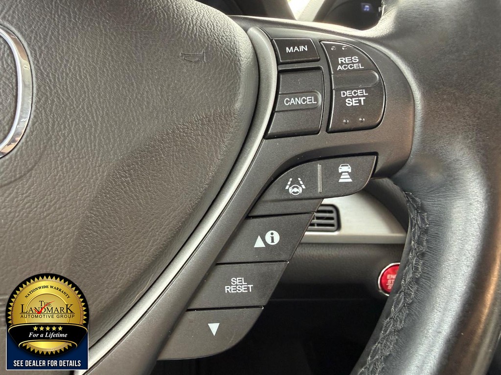 Acura RDX Vehicle Full-screen Gallery Image 11