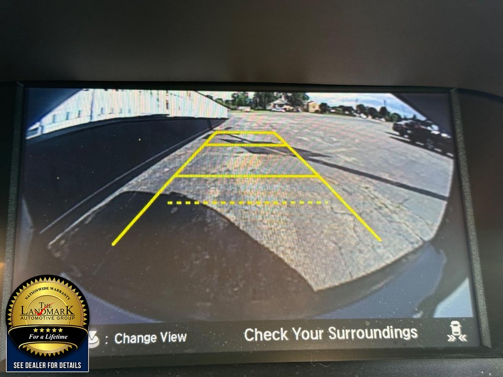 Acura RDX Vehicle Full-screen Gallery Image 13