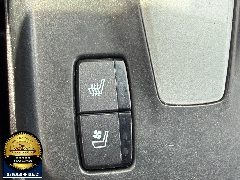 Acura RDX Vehicle Full-screen Gallery Image 14