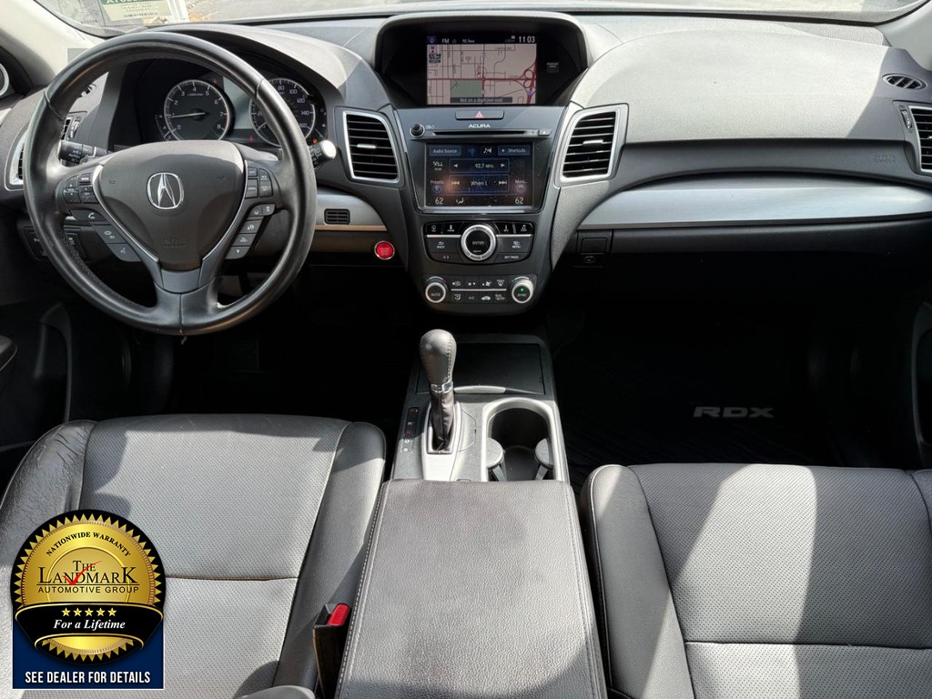 Acura RDX Vehicle Full-screen Gallery Image 17