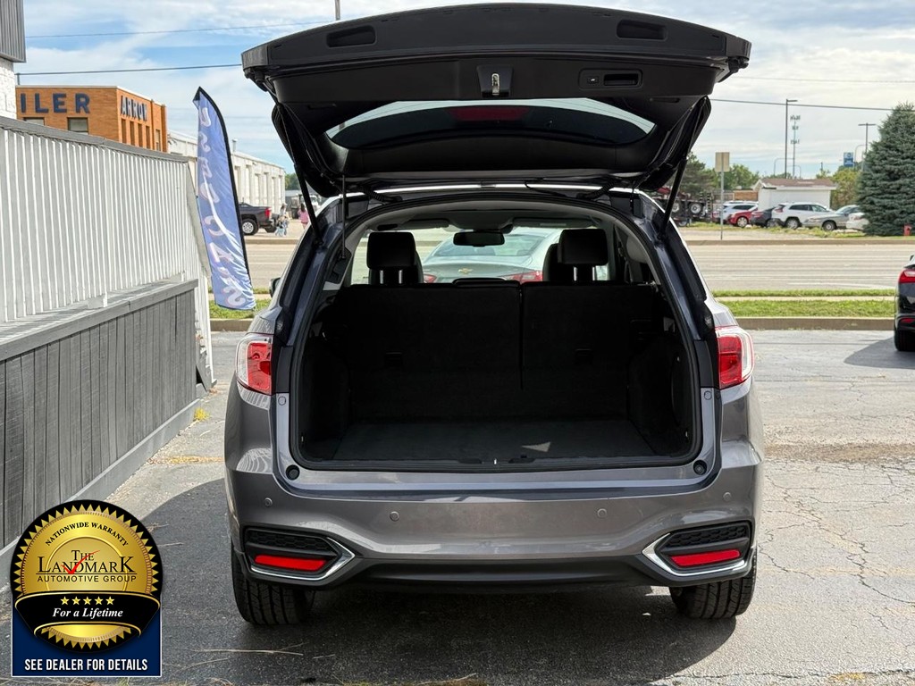 Acura RDX Vehicle Full-screen Gallery Image 20