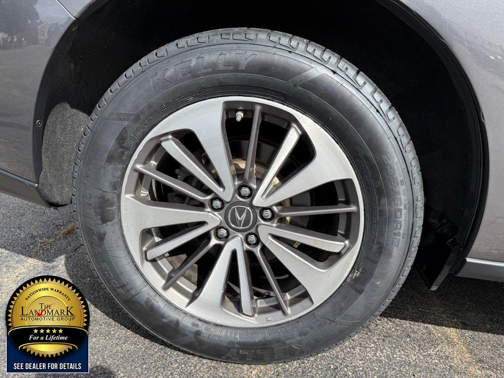 Acura RDX Vehicle Full-screen Gallery Image 21