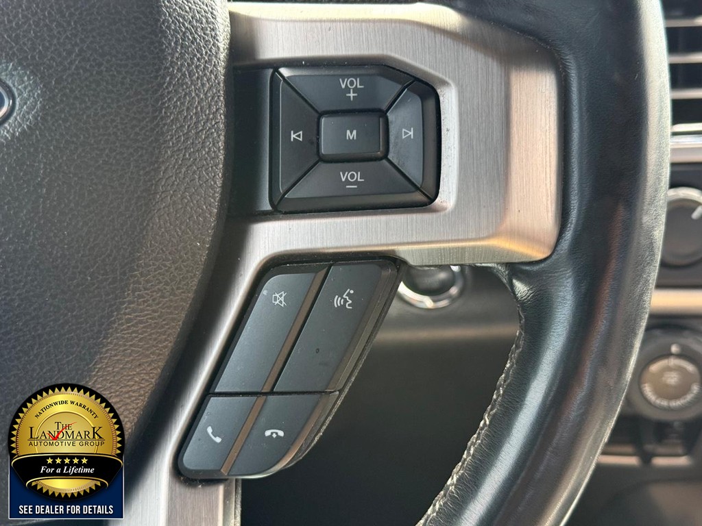 Ford F-150 Vehicle Full-screen Gallery Image 11